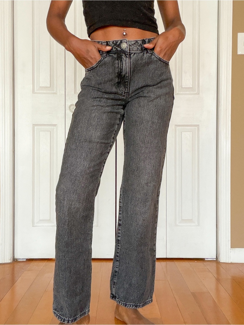 Garage High-Rise Straight Leg Jeans in Charcoal